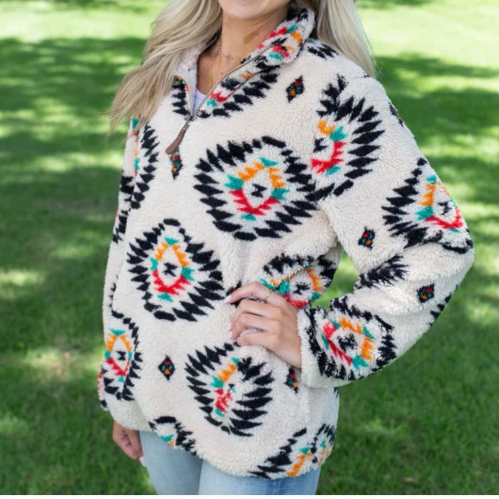 Women’s girly girl originals Sherpa Aztec sweater size small